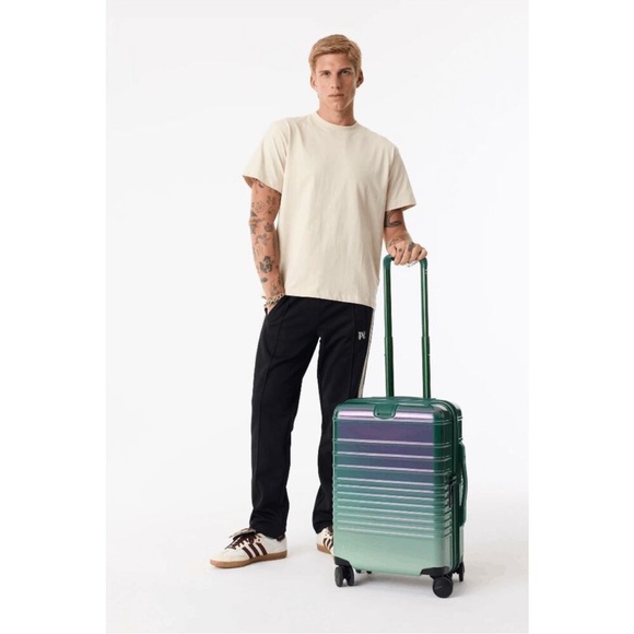 NWT Beis Wicked Carry On Roller - Picture 1 of 9